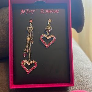 Brand New Betsy Johnson  earrings.    Rare fine.  Super unique